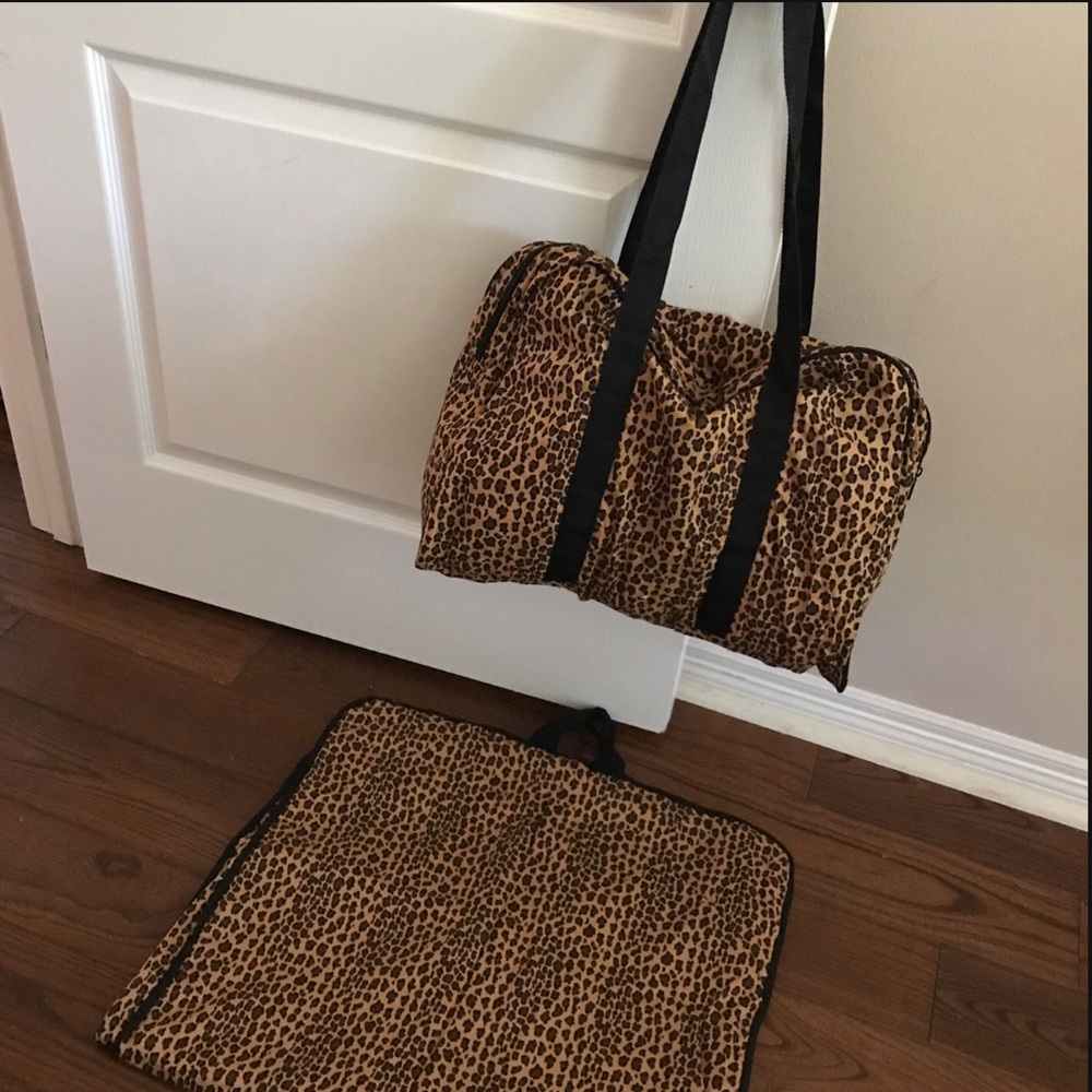 Leopard print garment and side bag